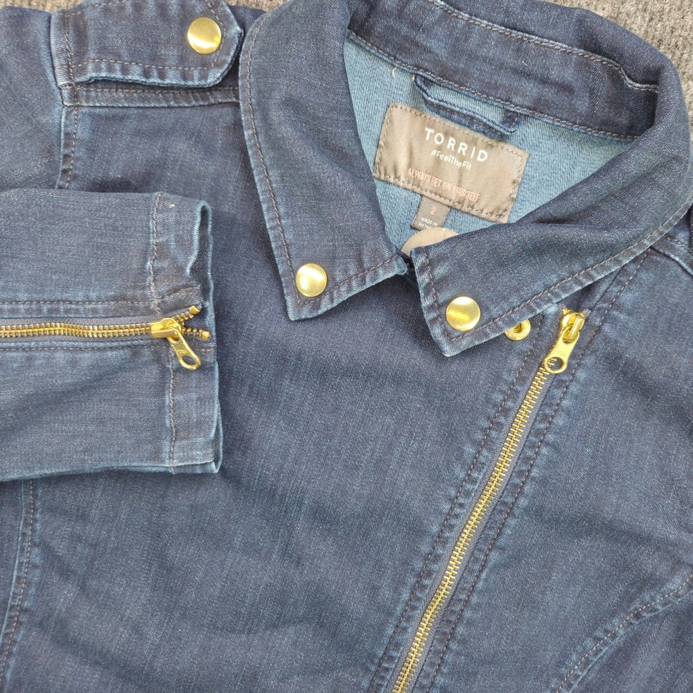 Torrid Denim Moto Jacket Womens 2 Blue Cotton Blend Asymmetric Zip Gold Hardware